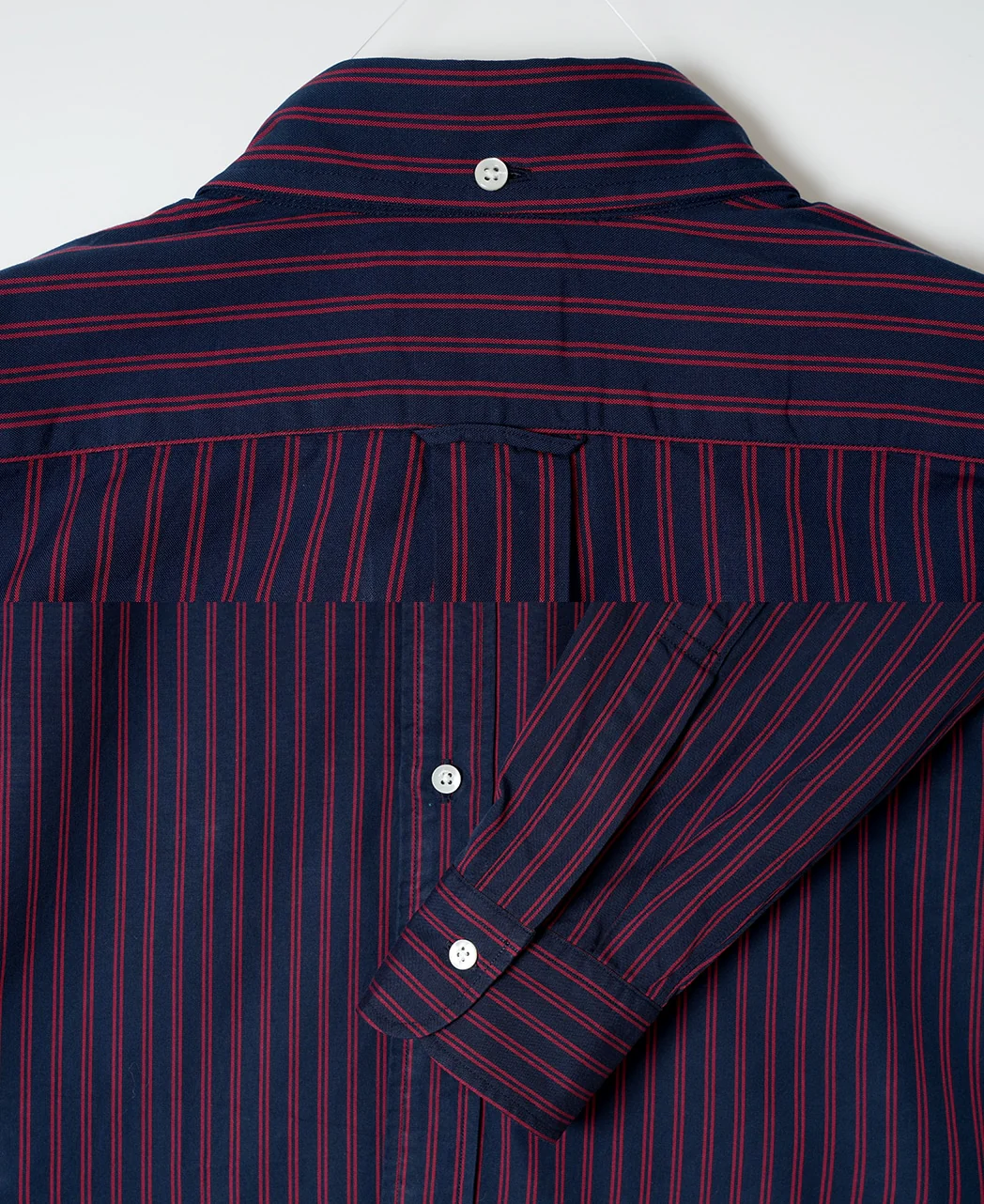 VINTAGE IVY NAVY BLUE WITH RED TRACKED STRIPE BUTTON-DOWN - Image 6
