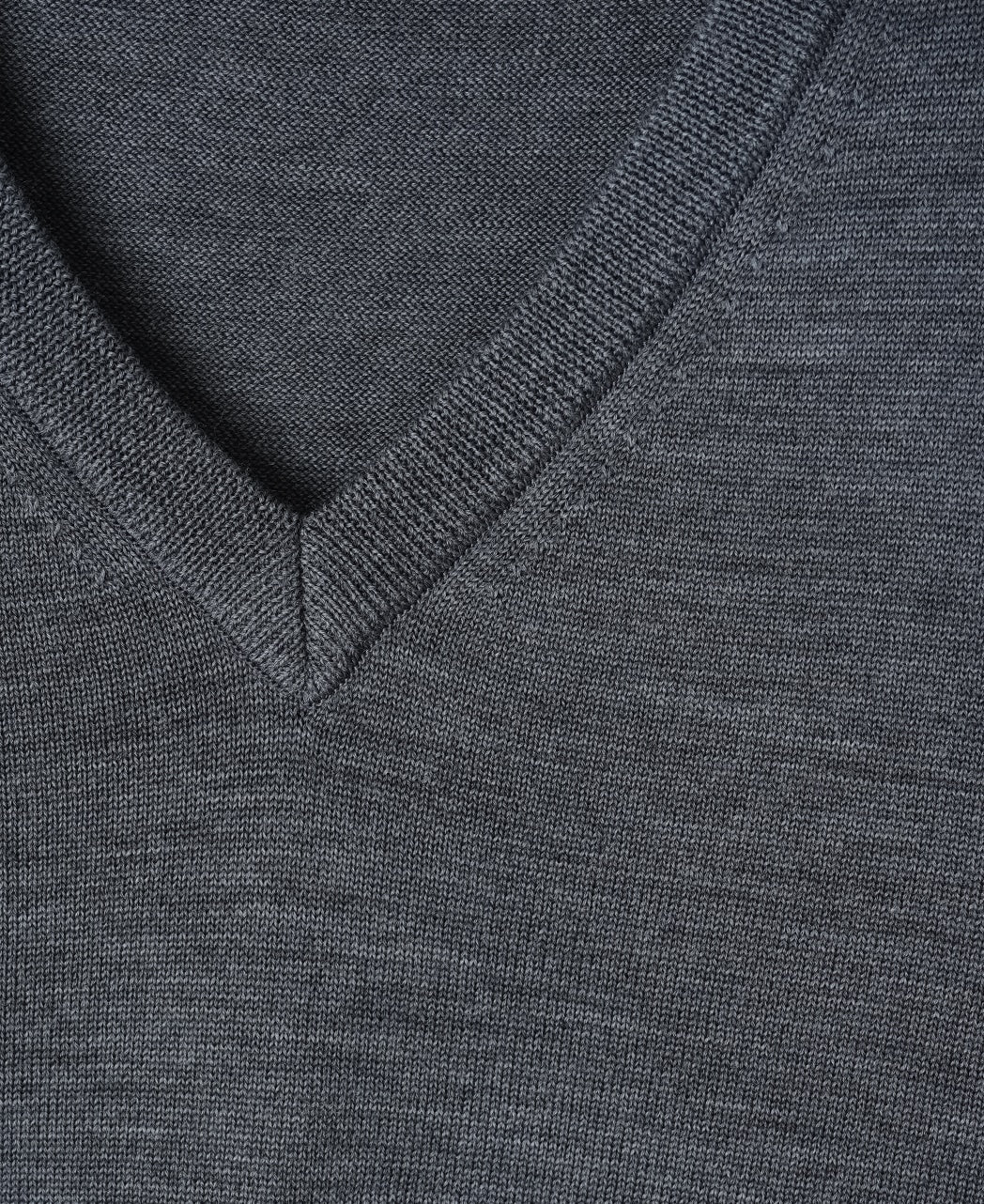 V-NECK KNIT SWEATER 12 Gauge Super Extra Fine Merino - Image 13