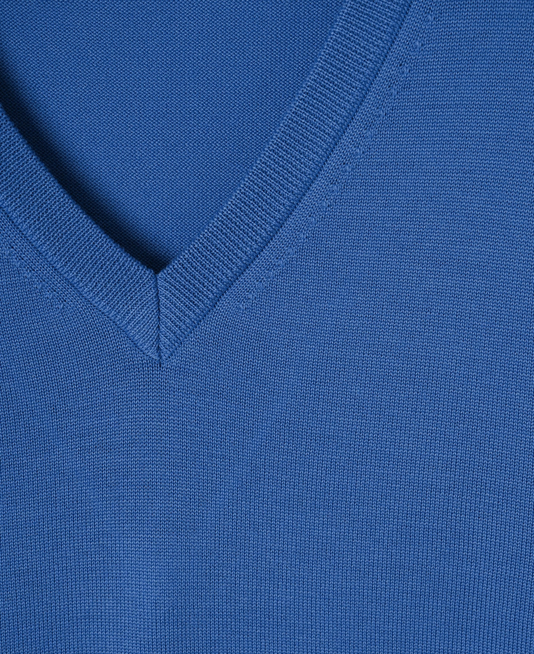 V-NECK KNIT SWEATER 12 Gauge Super Extra Fine Merino - Image 18