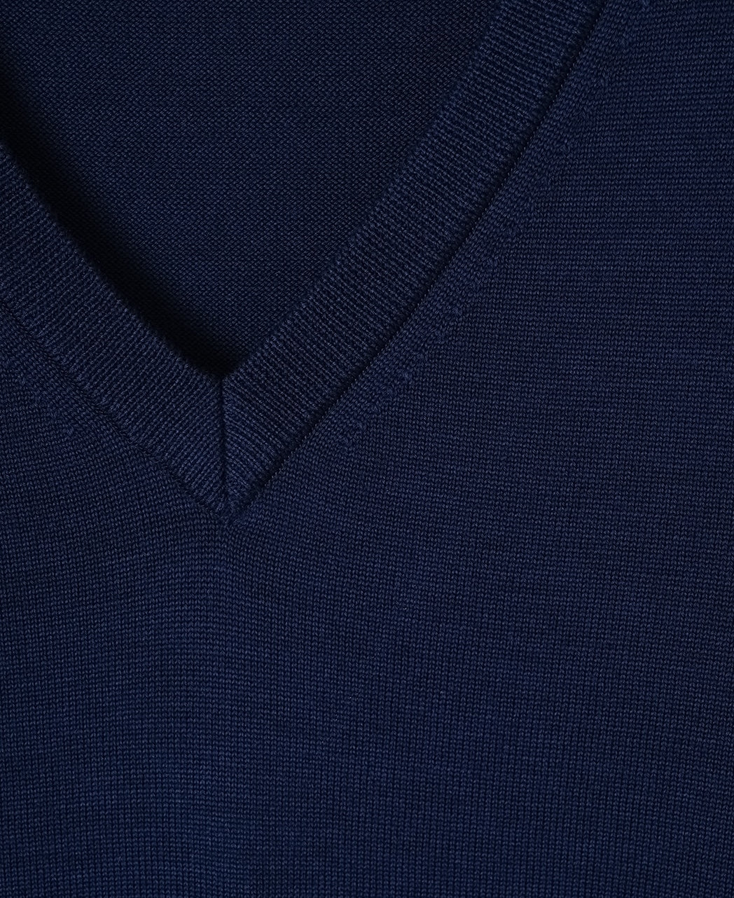 V-NECK KNIT SWEATER 12 Gauge Super Extra Fine Merino - Image 3