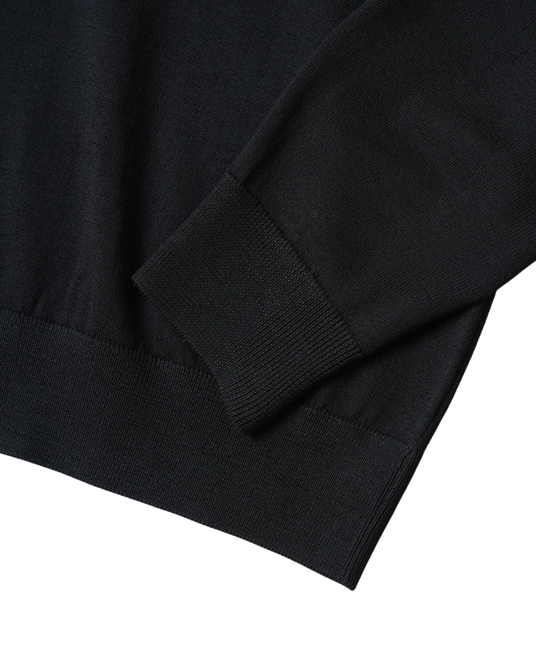 FF30G V-Neck Sweater Super Extra Fine Merino - Image 9