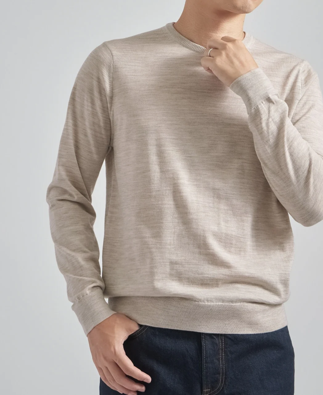 FF30G Crew Neck Sweater Super Extra Fine Merino - Image 9