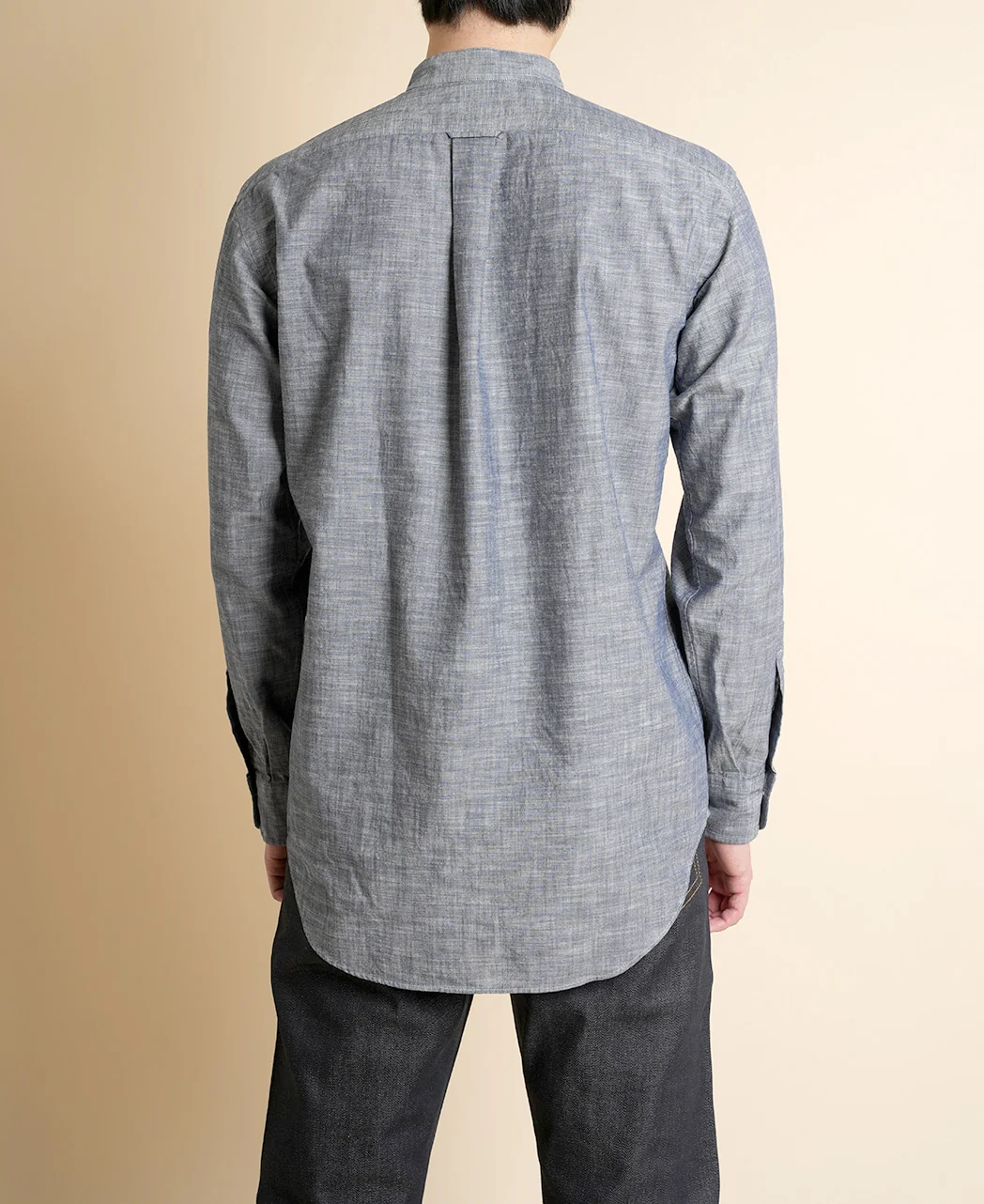 VINTAGE IVY- BAND COLLAR DARK CHAMBRAY - Image 4